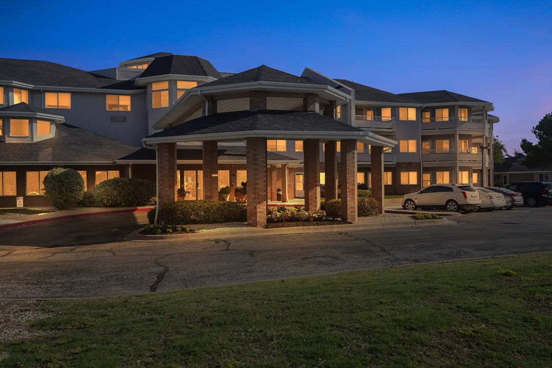 Polo Park Estates (UPDATED) Get Pricing, See 36 Photos & See Floor